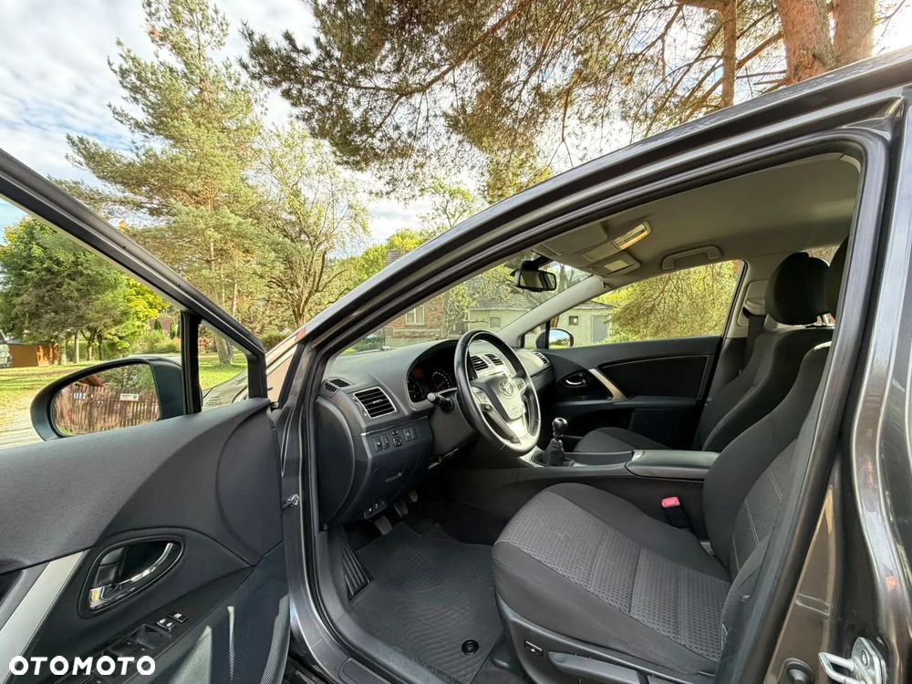 Toyota Avensis 2.2 D-4D Premium - 13