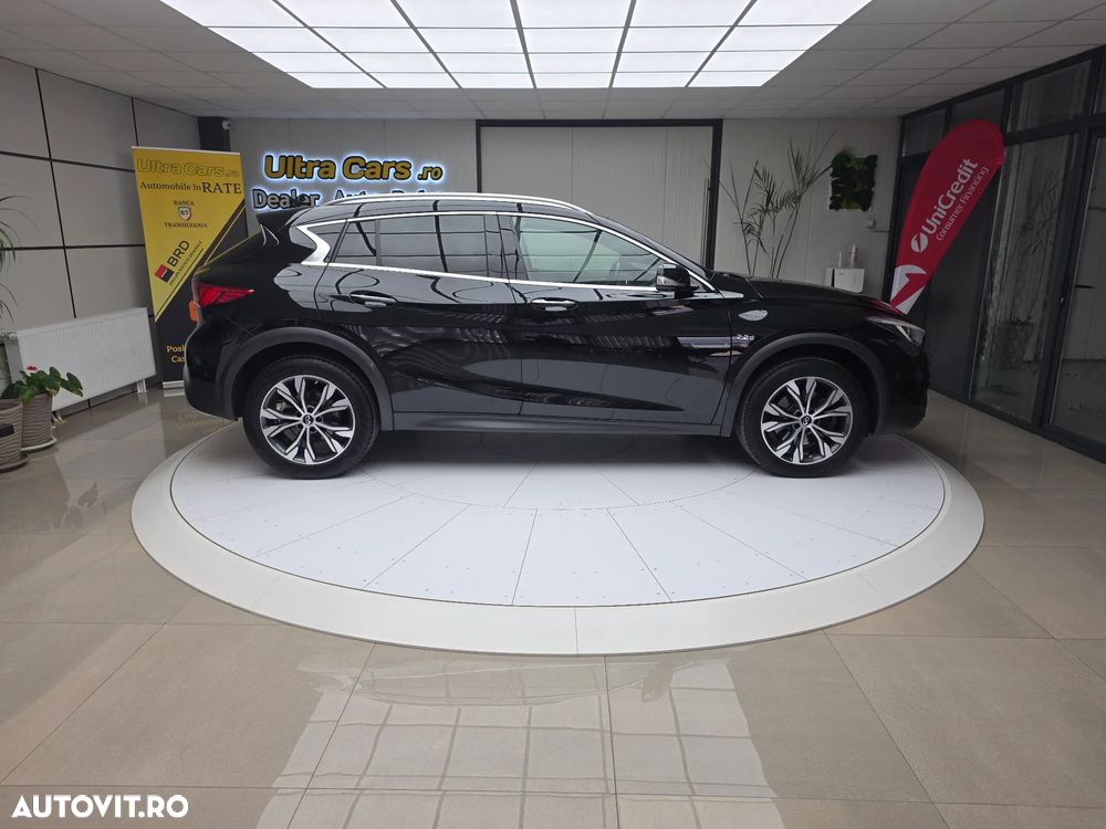 Infiniti QX30 - 6