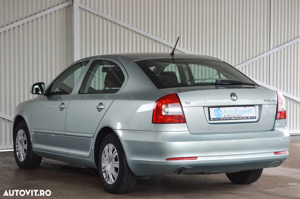 Skoda Octavia 1.6 TDI DPF Elegance - 27
