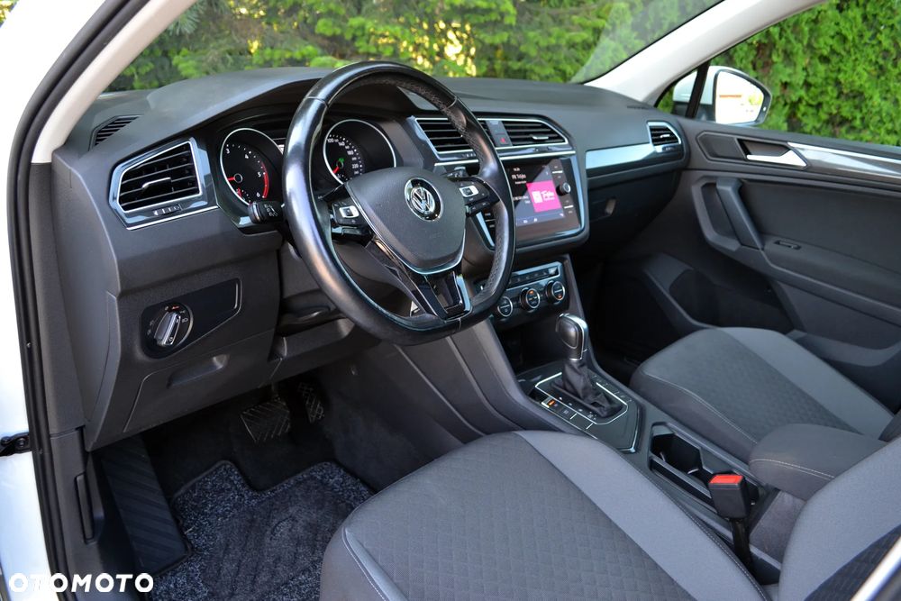 Volkswagen Tiguan - 16