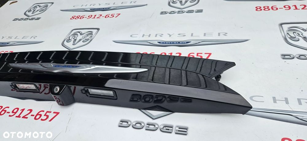 Chrysler Pacifica 2016- Blenda klapy bagażnika Listwa klapy Kamera cofania KOLOR  PUV - 5