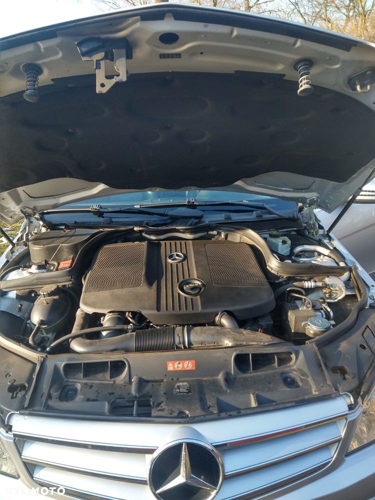 Mercedes-Benz Klasa C 200 CDI BlueEff Avantgarde - 6