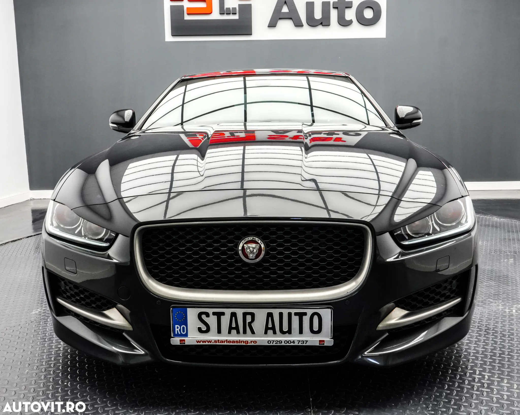 Jaguar XE 2.0 R-Sport - 3