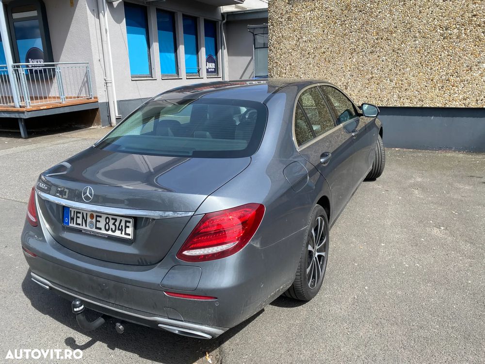 Mercedes-Benz E - 5