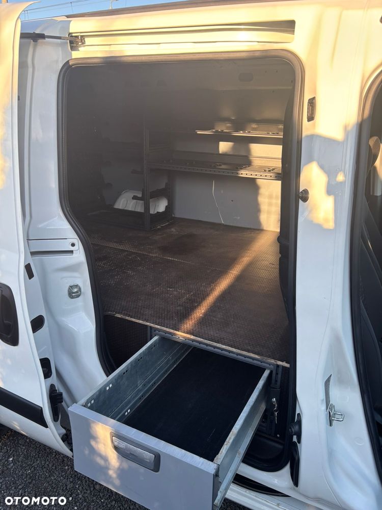 Opel COMBO MAXI - 10