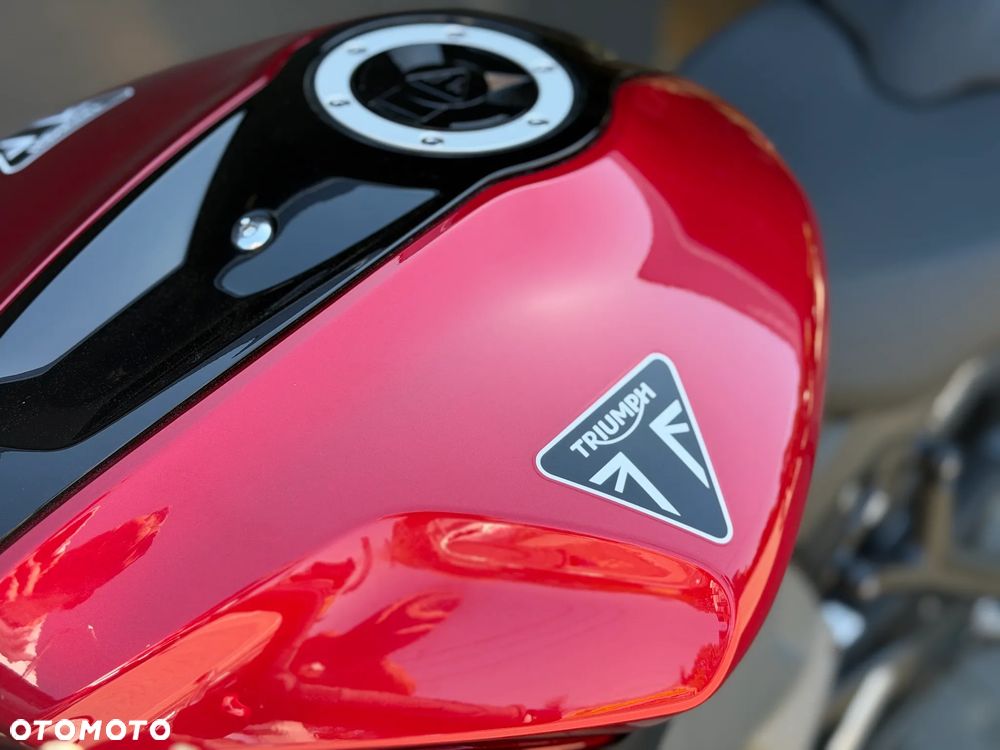 Triumph Daytona - 18