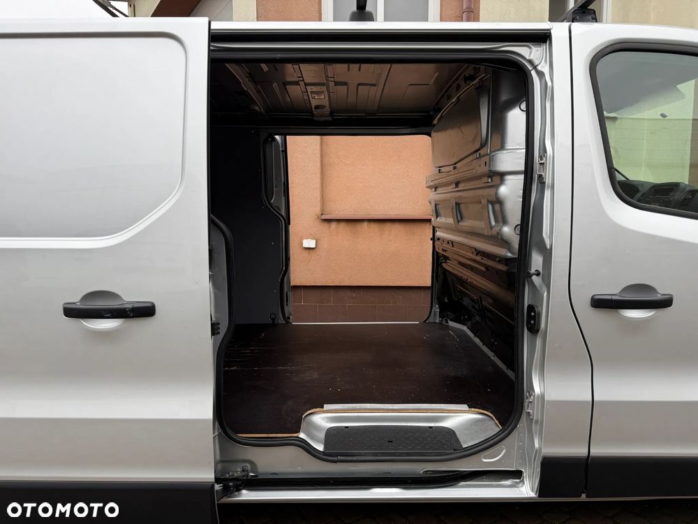 Opel Vivaro L2H1 - 12