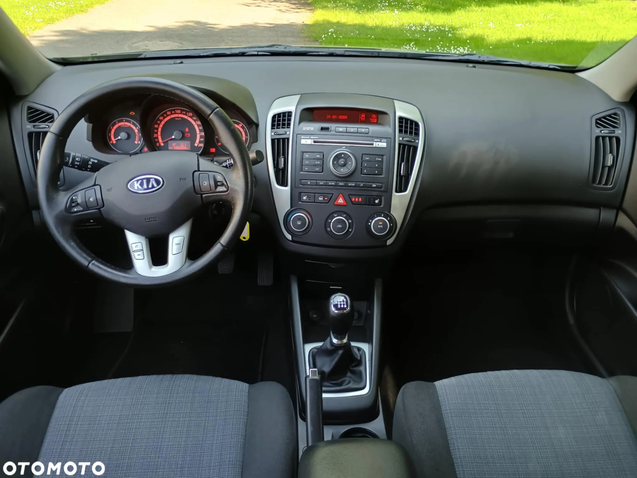 Kia Ceed - 6