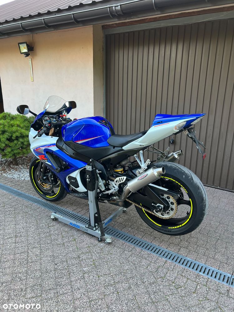 Suzuki GSX-R - 19