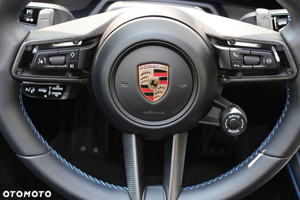 Porsche 911 Turbo S - 24