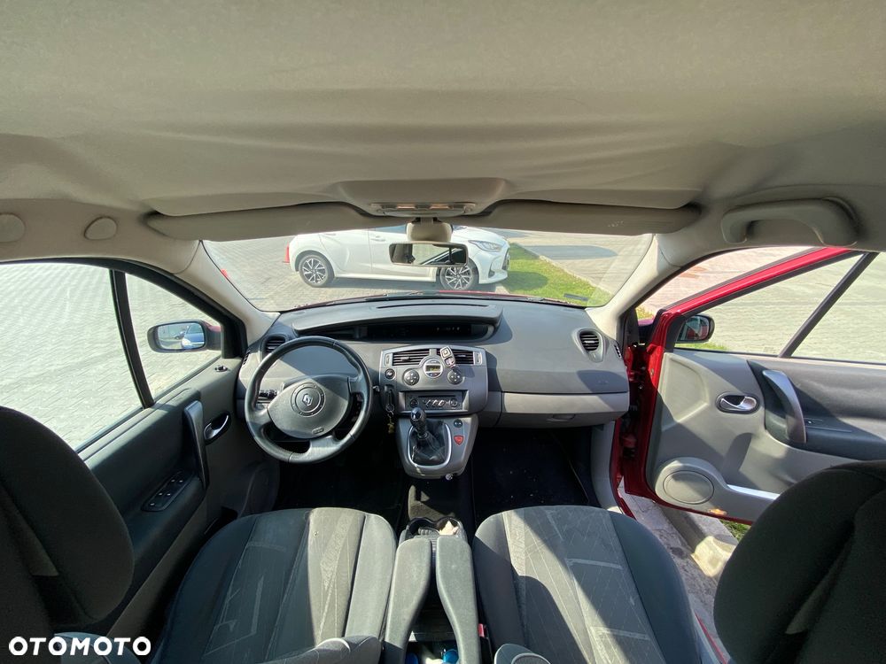 Renault Scenic 1.5 dCi Confort Authentique - 9