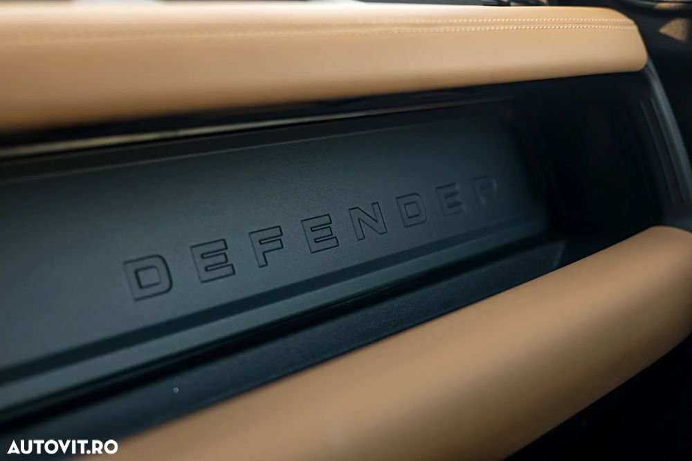 Land Rover Defender 110 3.0 P400 MHEV X - 30