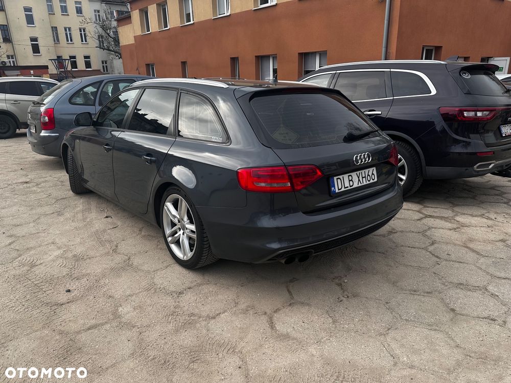 Audi A4 Avant 2.0 TDI Quattro - 4