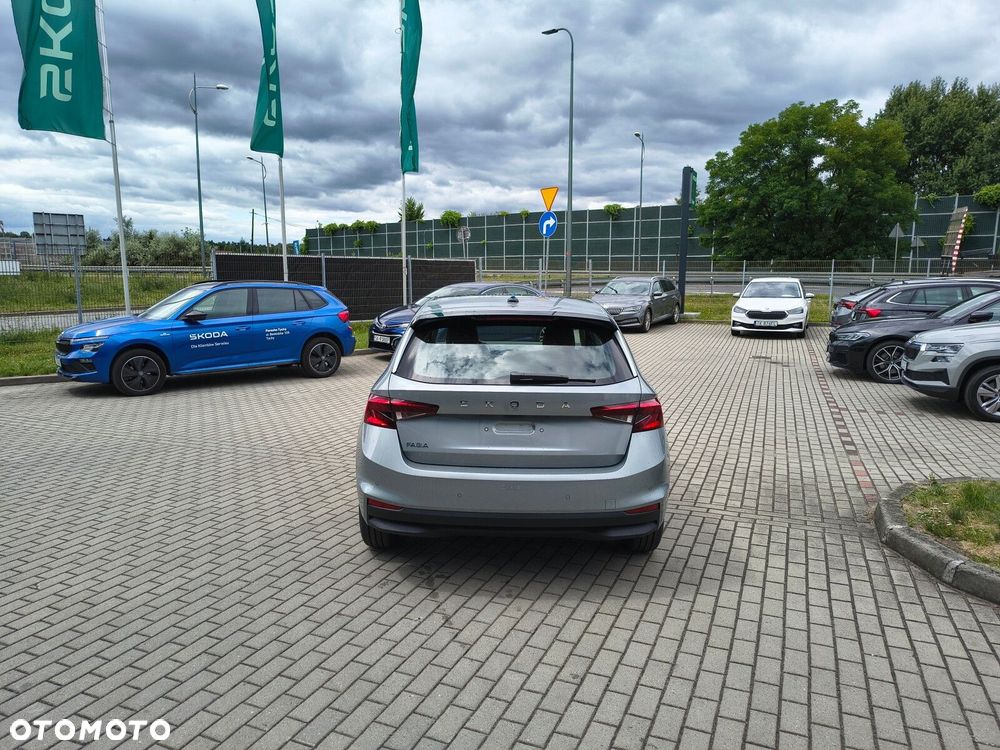 Skoda Fabia 1.0 Essence - 7
