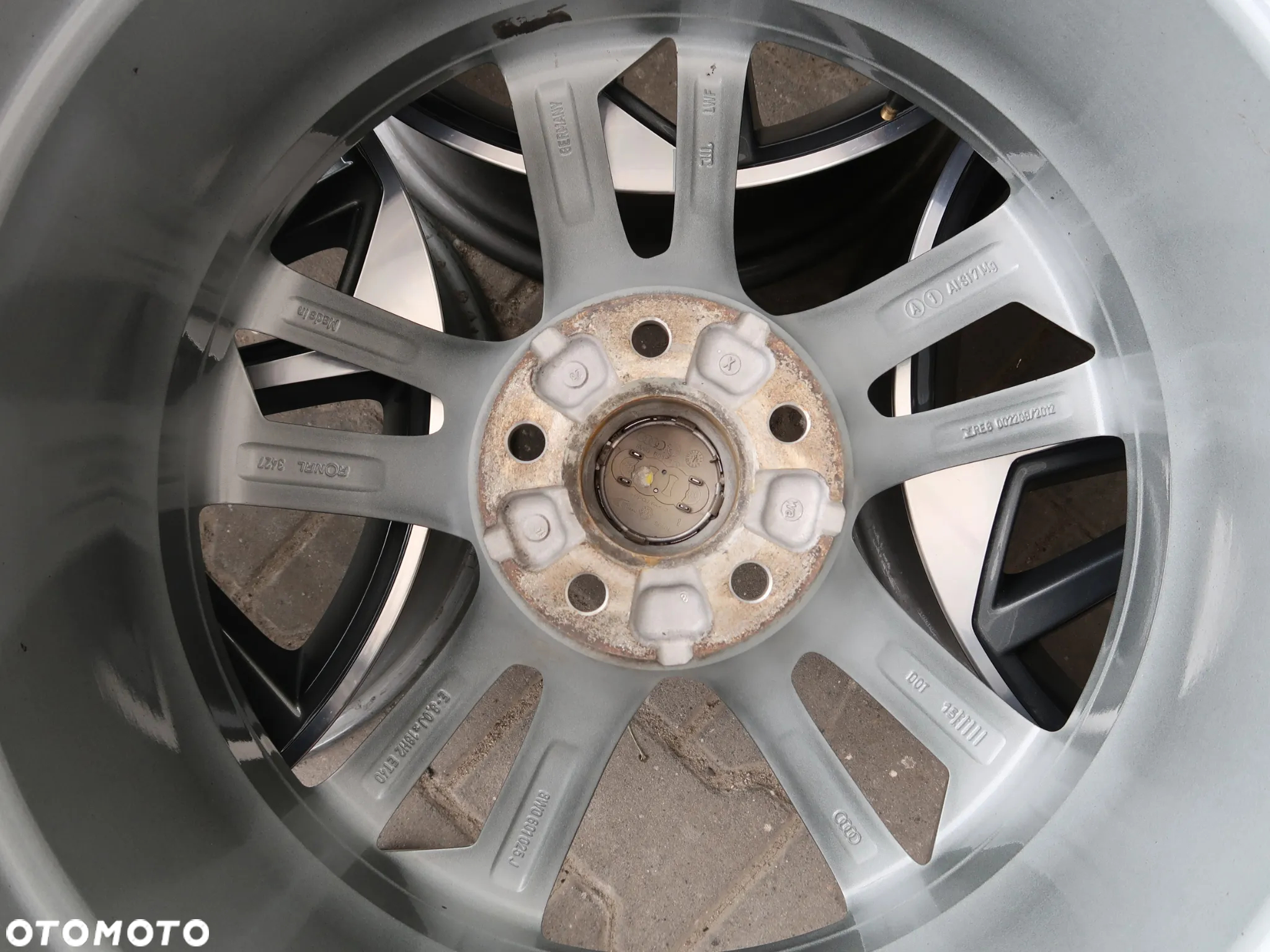 Oryginalne Felgi Aluminiowe Audi A4 8W0 - 10