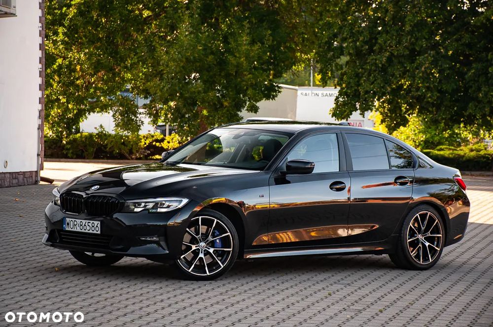 BMW Seria 3 330i Sport Line sport - 18