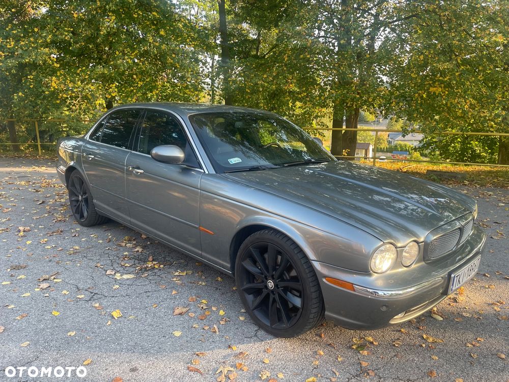 Jaguar XJR 4.2 - 1