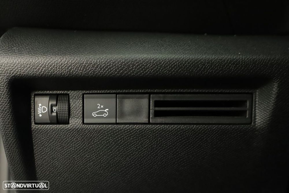 Citroën C4 X 1.2 PureTech Plus EAT8 - 19