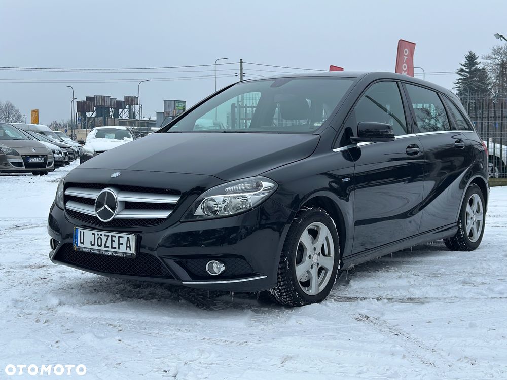 Mercedes-Benz Klasa B 180 (BlueEFFICIENCY) - 1