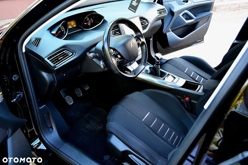 Peugeot 308 - 16