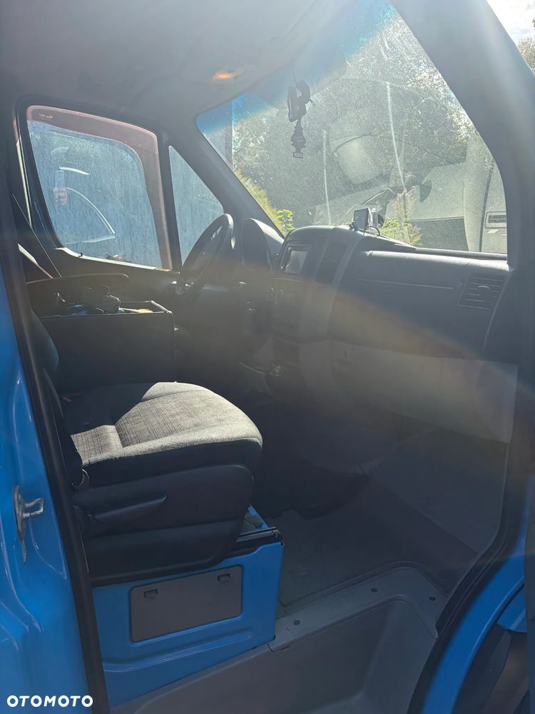 Mercedes-Benz Sprinter - 9