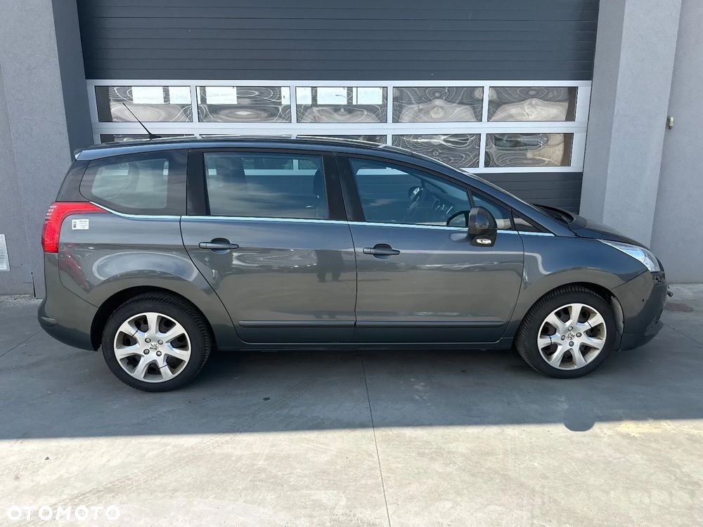 Peugeot 5008 1.6 HDi Premium - 1