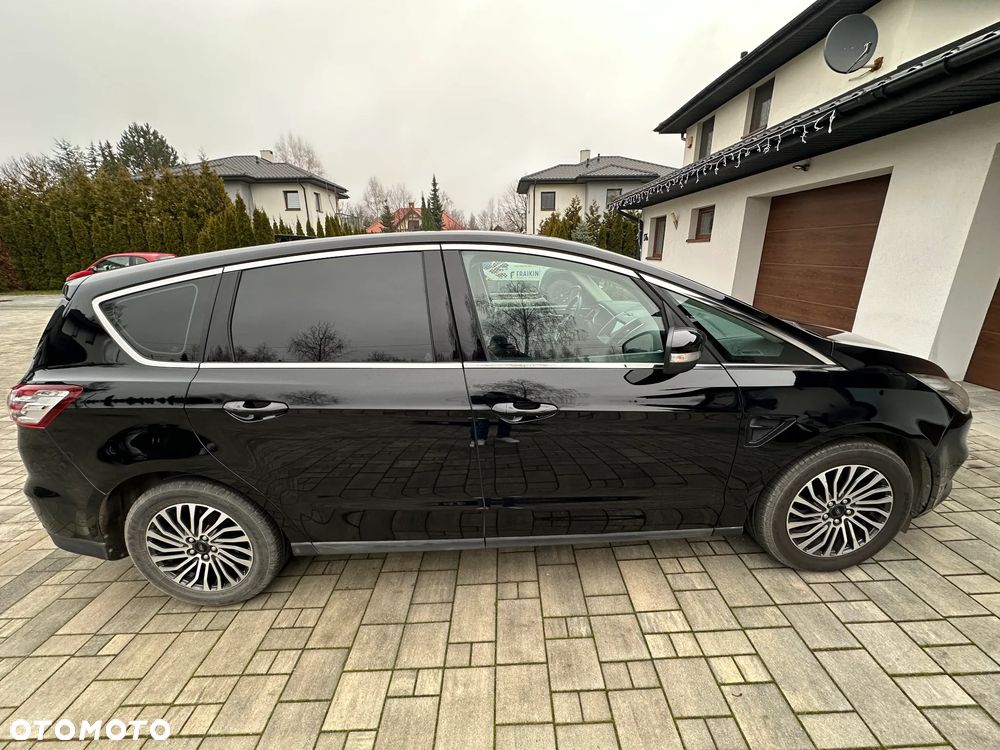 Ford S-Max - 16