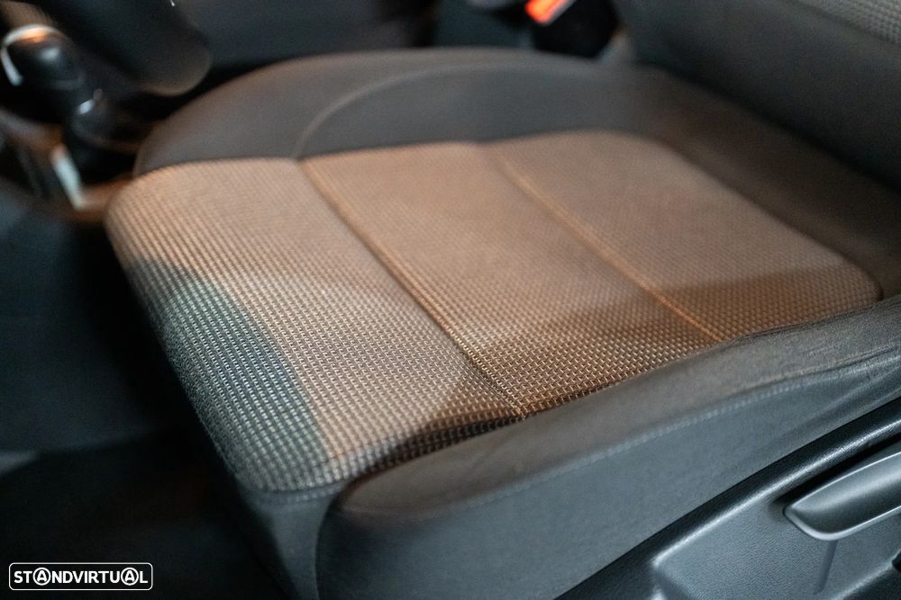 VW Sharan 2.0 TDI Confortline DSG - 34