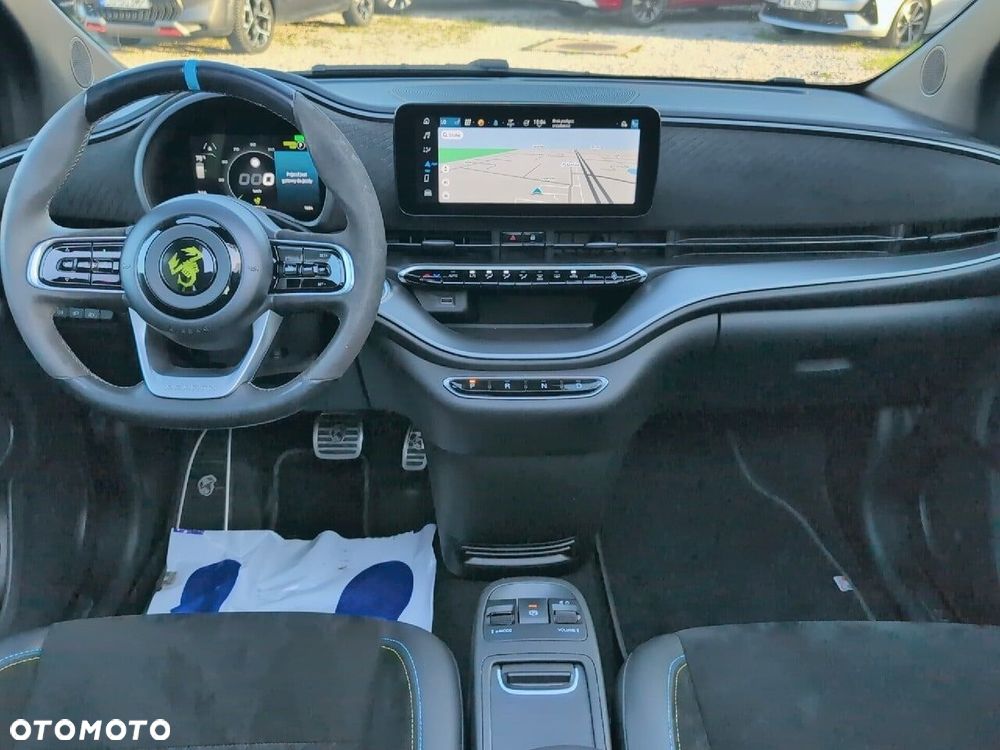 Abarth 500Ce 37.8kWh Turismo - 8