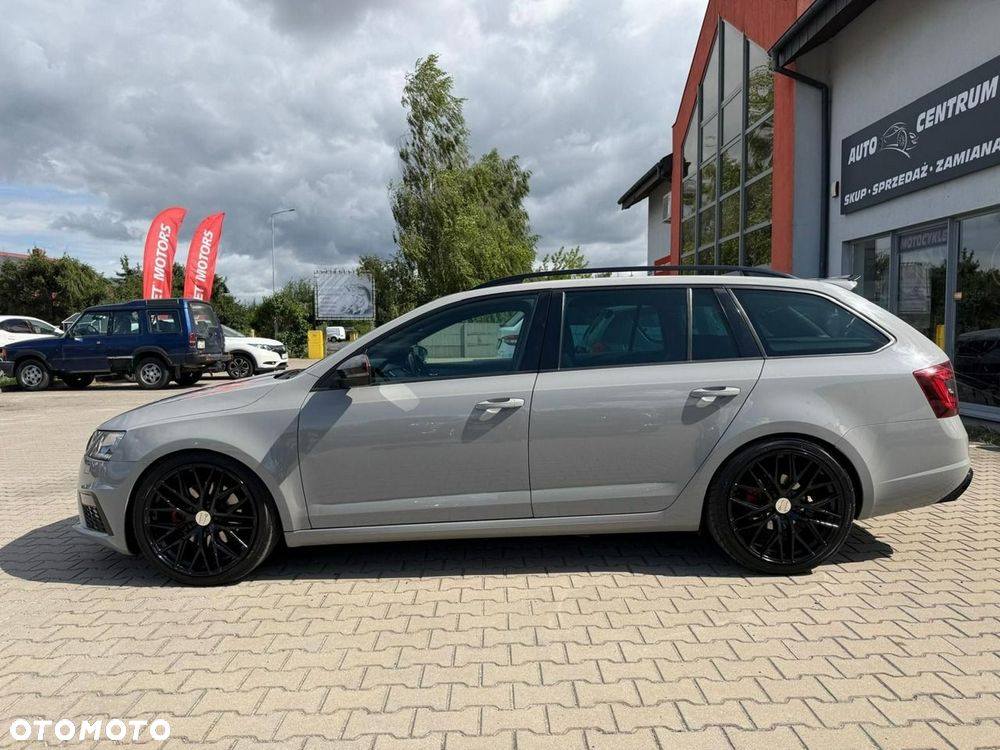 Skoda Octavia 2.0 TDI DSG RS - 9