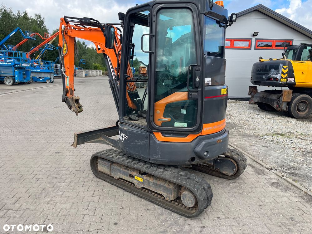 Doosan DX27Z - 4