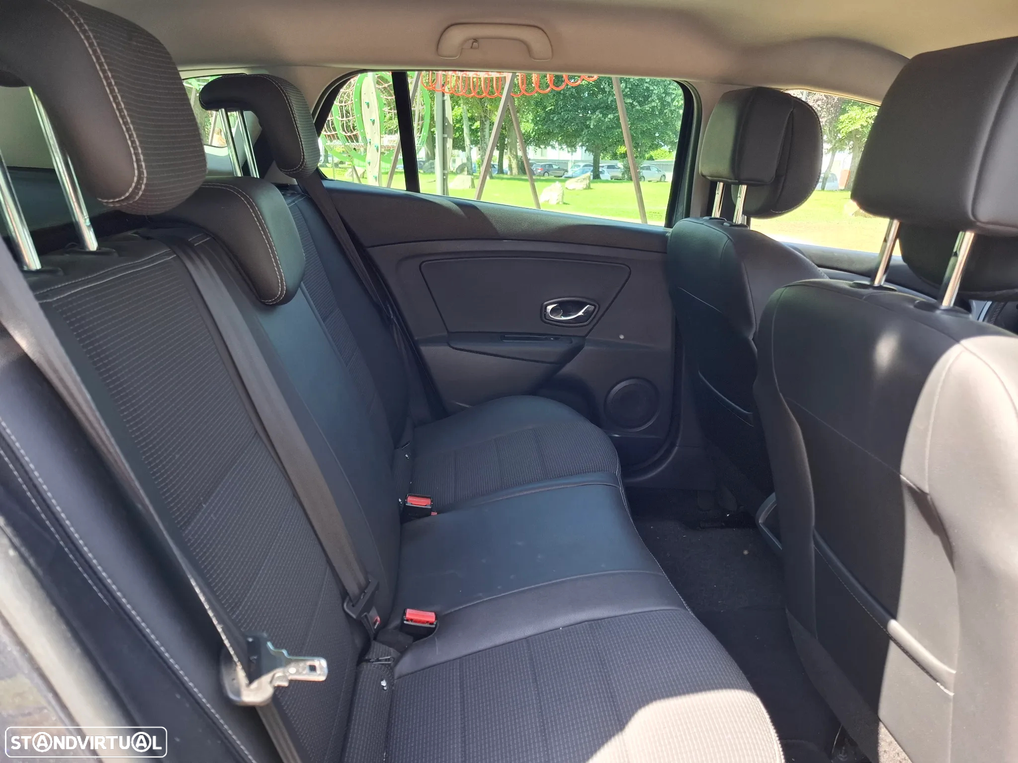 Renault Mégane Sport Tourer 1.5 dCi GT Line SS - 6
