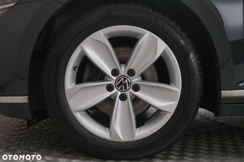 Volkswagen Passat 2.0 TDI Elegance DSG - 14