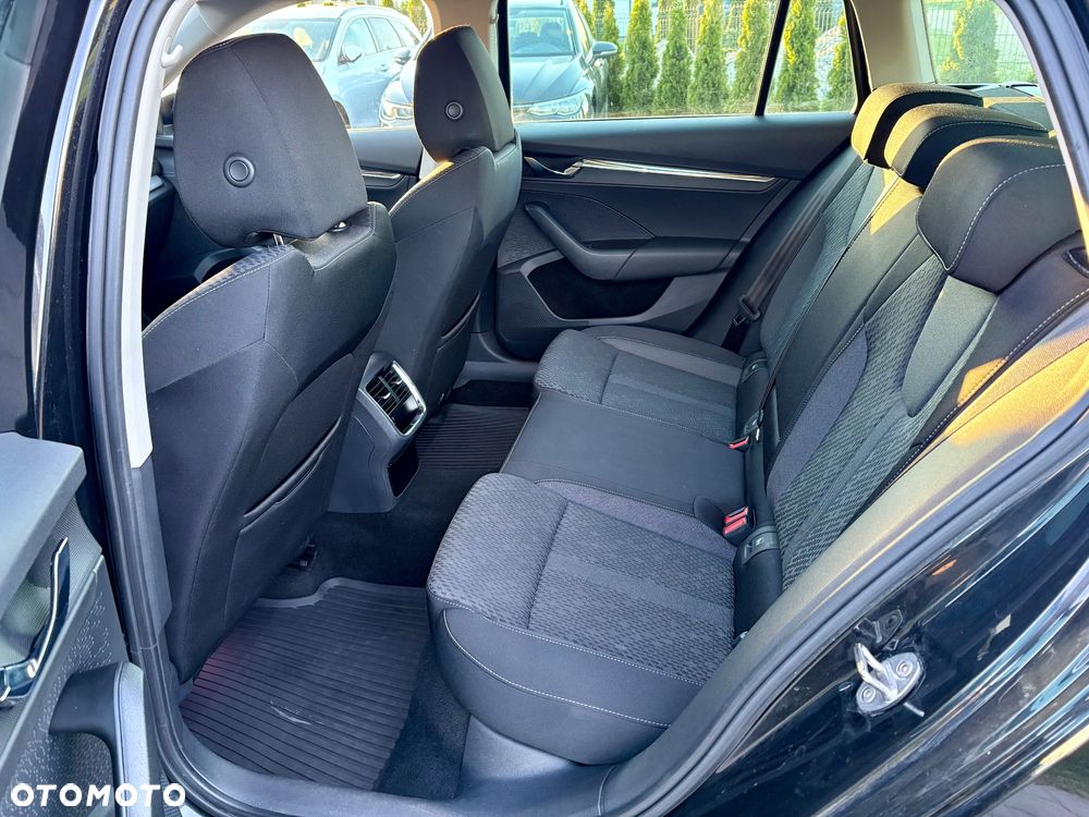 Skoda Octavia 2.0 TDI Style DSG - 16