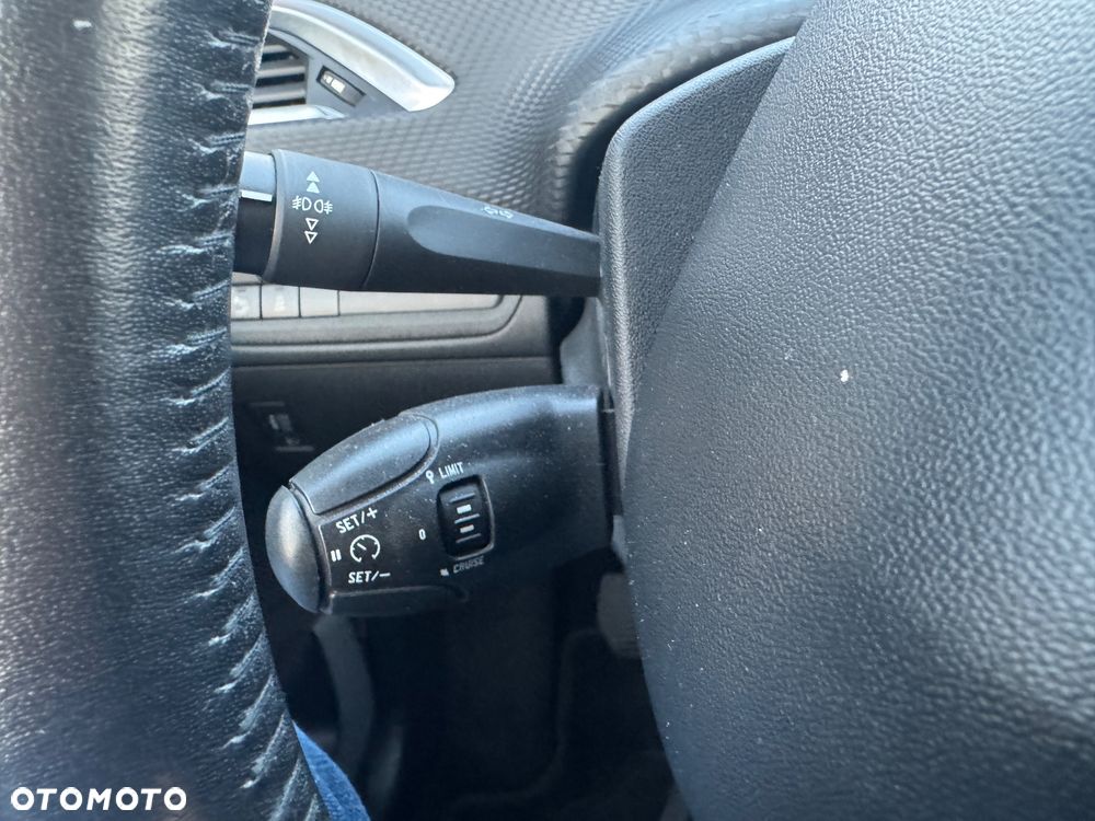 Peugeot 2008 PureTech 82 Urban Move - 16