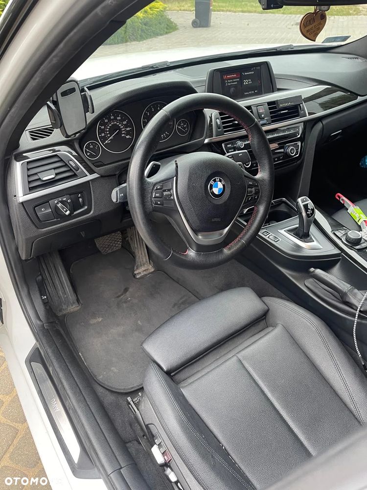 BMW Seria 3 330i Edition Luxury Line Purity - 7
