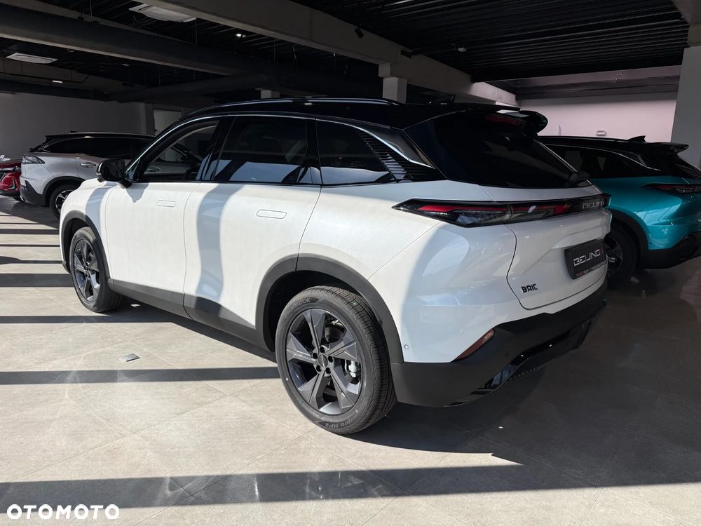 BAIC 5 1.5T Comfort DCT - 5