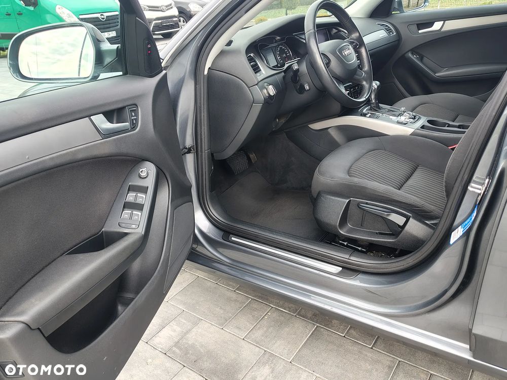 Audi A4 Avant 2.0 TDI DPF quattro S tronic Attraction - 14