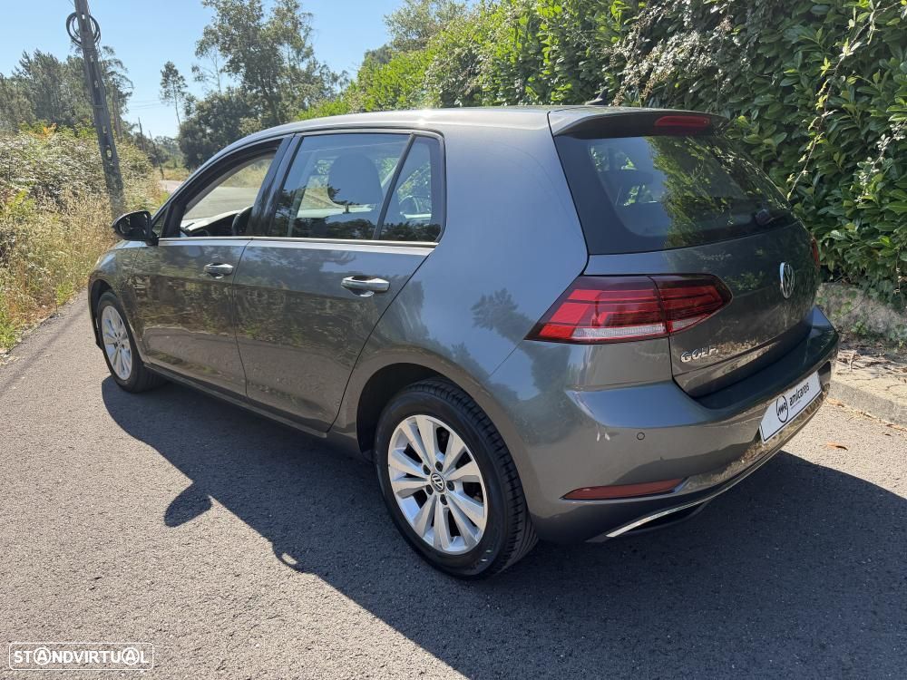 VW Golf 1.6 TDI Confortline - 6