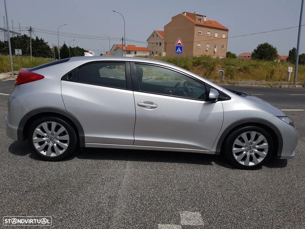 Honda Civic 1.4 i-VTEC Sport Navi - 11