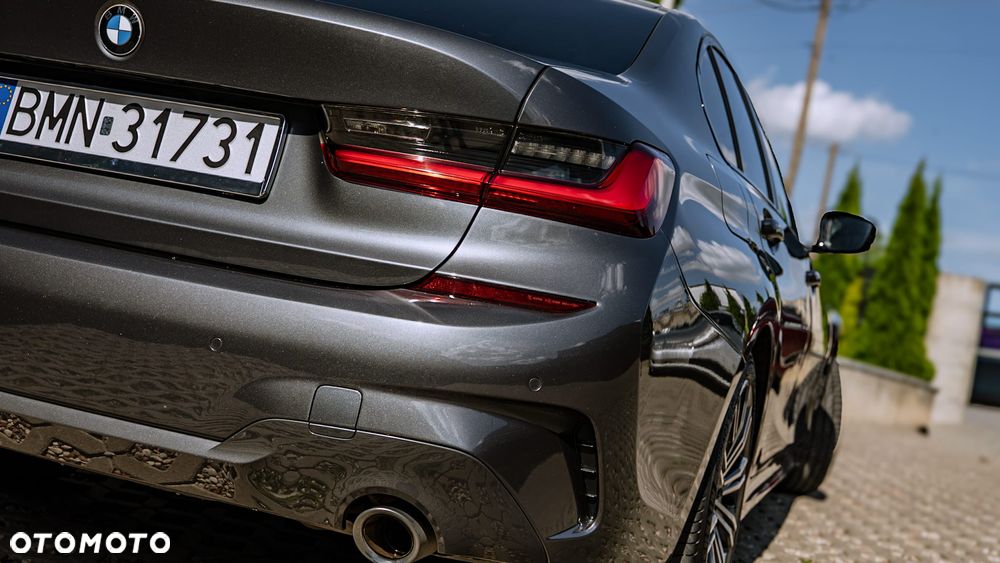 BMW Seria 3 320d M Sport - 14