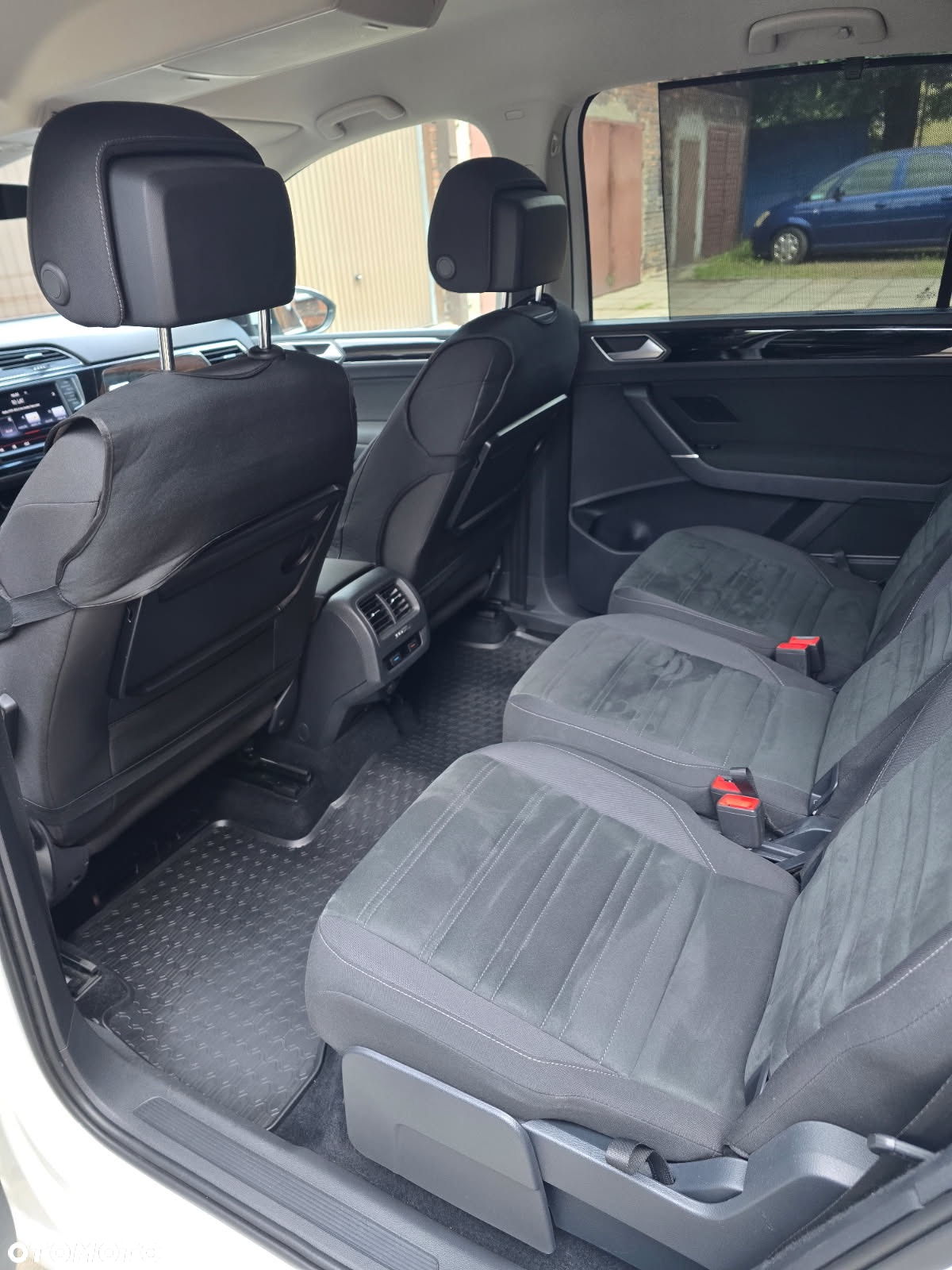 Volkswagen Touran - 6