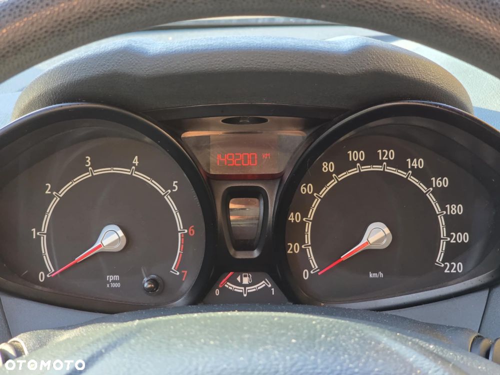 Ford Fiesta 1.25 Celebration - 10