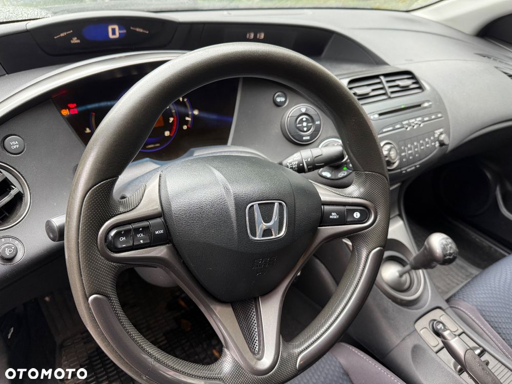 Honda Civic 1.8 Comfort - 11