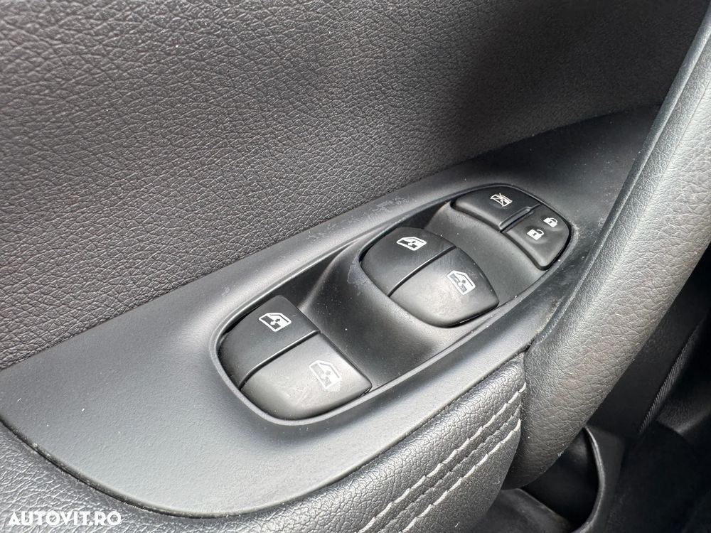 Nissan Qashqai 1.5 DCI N-CONNECTA - 14