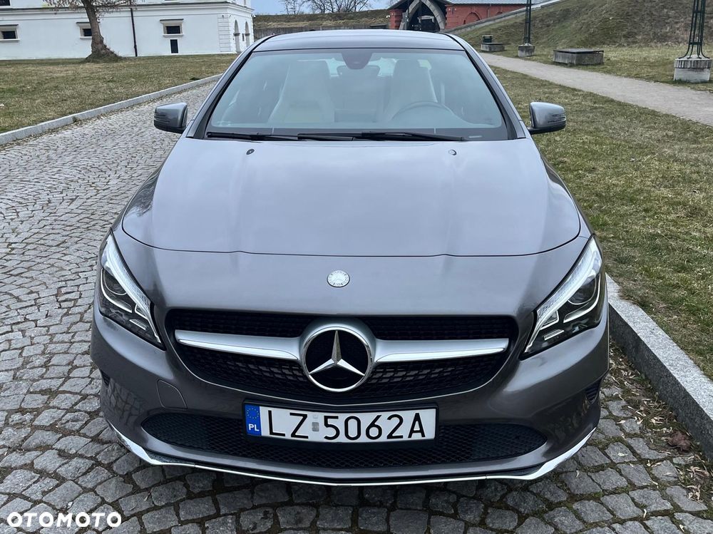 Mercedes-Benz CLA 250 4Matic 7G-DCT - 2