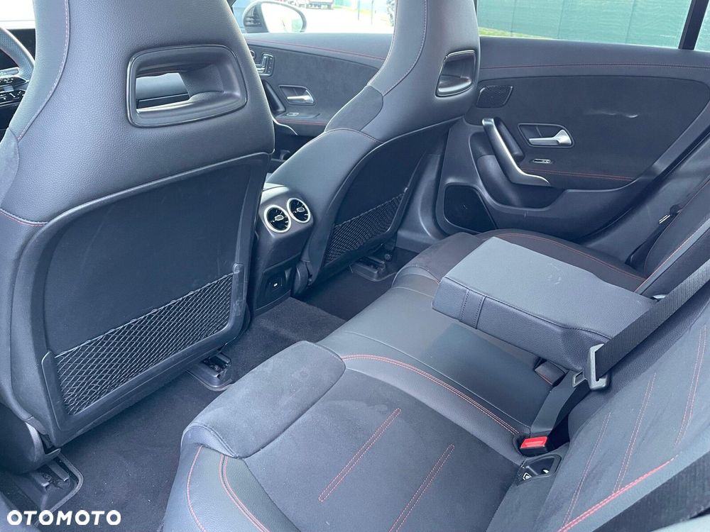 Mercedes-Benz CLA 200 AMG Line 7G-DCT - 10