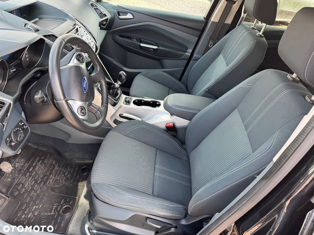 Ford Grand C-MAX - 22