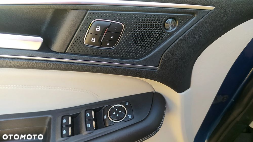 Ford Edge - 32