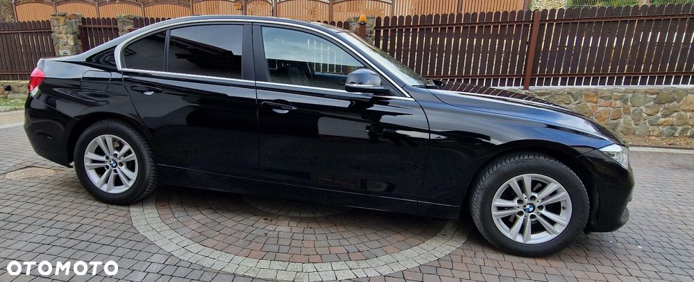 BMW Seria 3 318d xDrive - 2